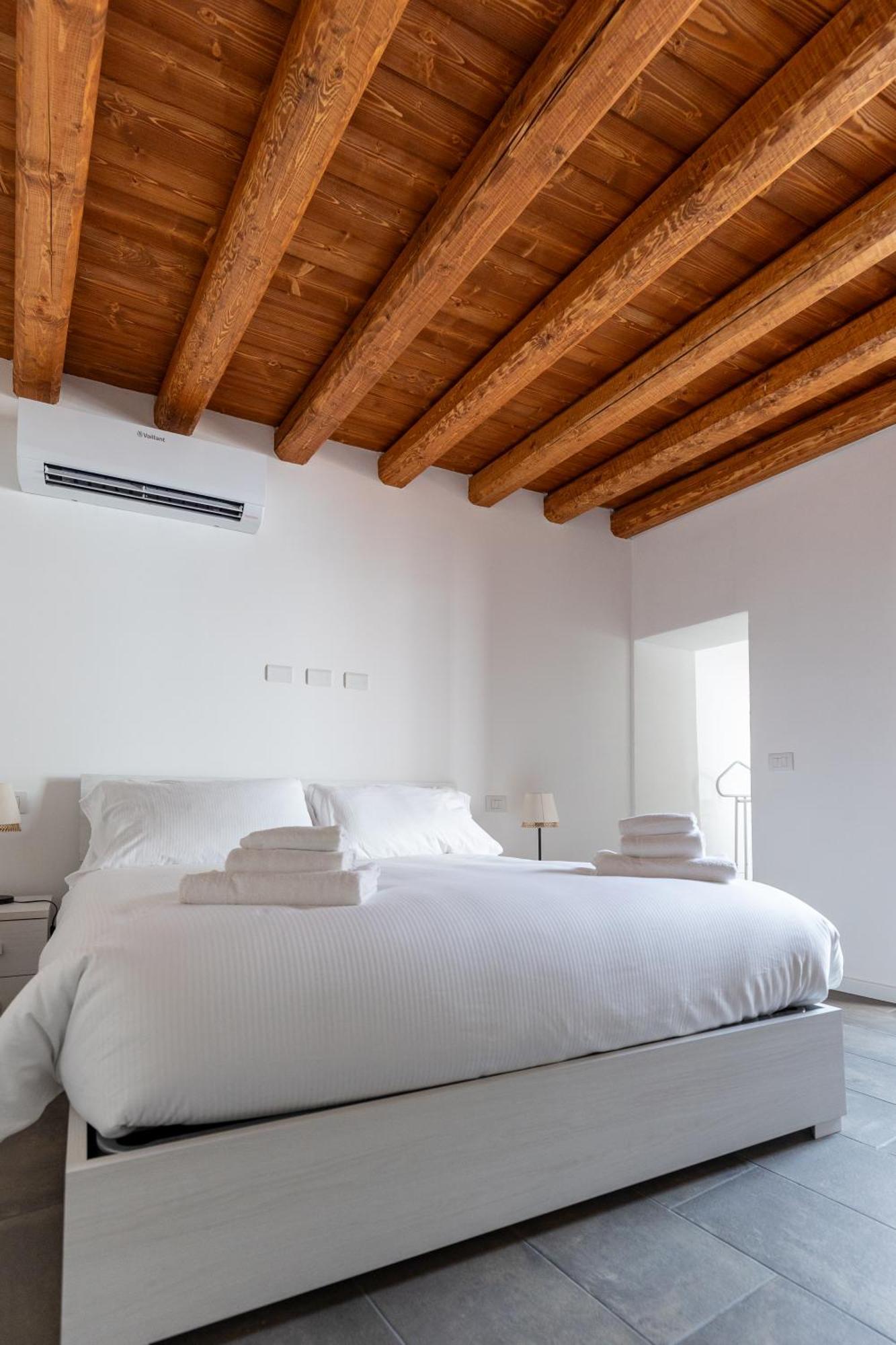 Piazza Del Lago Suites Menaggio Zewnętrze zdjęcie